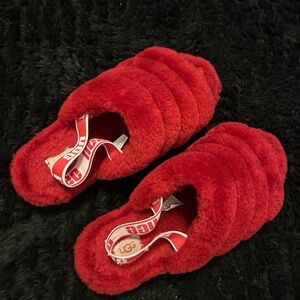 UGG Women's Fluffy Slippers